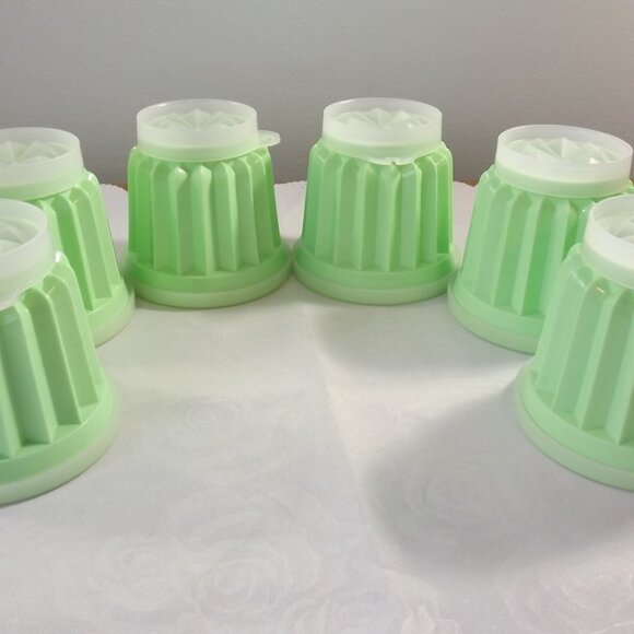 Set of 6 Vintage Minty Green Tupperware Miniature Jello Molds - Picture 6 of 8